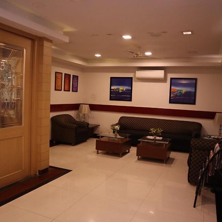Sri Sai Ram Suites Bangalore Exterior foto