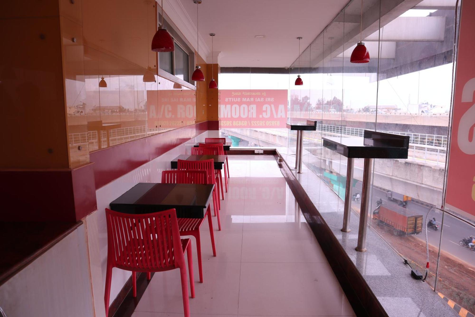 Sri Sai Ram Suites Bangalore Exterior foto